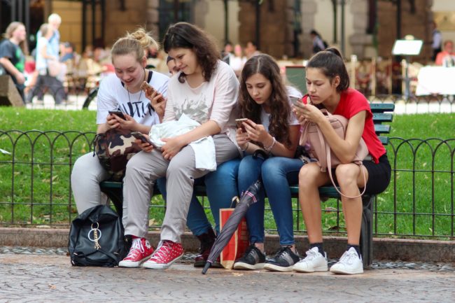 smartphones adolescents Stop au porno