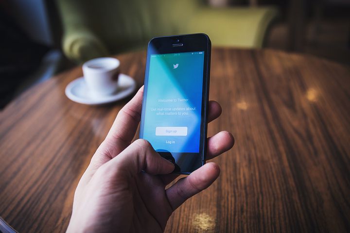 cell-phone-1245663__480