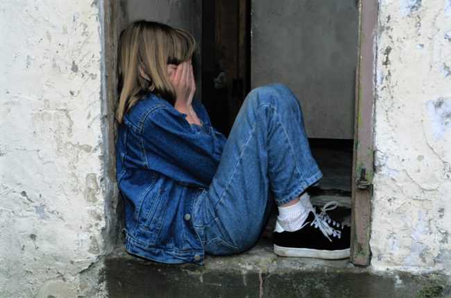 girl-jeans-kid-loneliness-236215