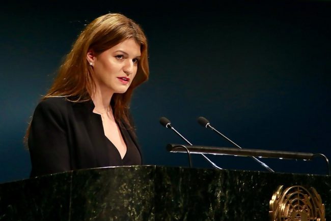 1200px-Marlène_Schiappa_à_la_tribune_de_l’ONU_(cropped)