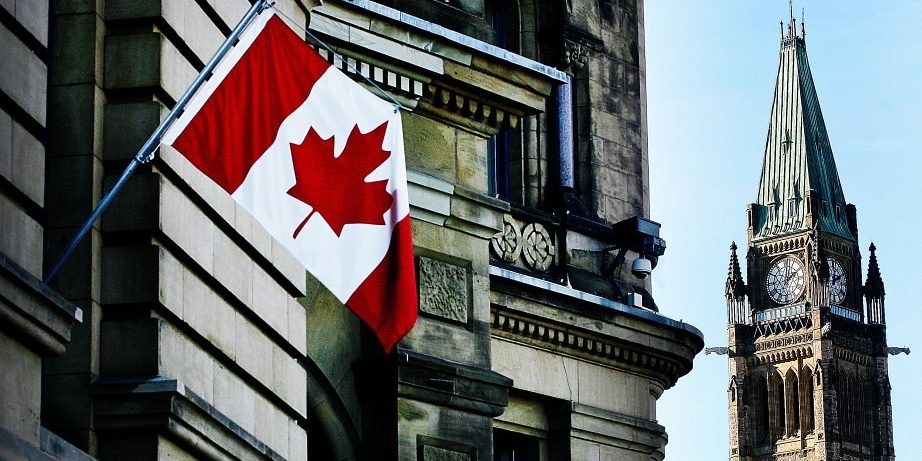canada flag parlement