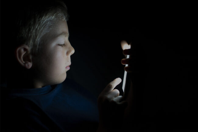 enfant danger ecran pornographie