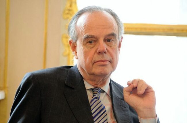 Covid-19-L-ex-ministre-de-la-Culture-Frederic-Mitterrand-hospitalise-a-Paris
